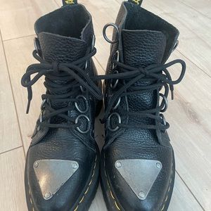 Gently used metal toe Dr. Martens — only worn on 2-3 occasions